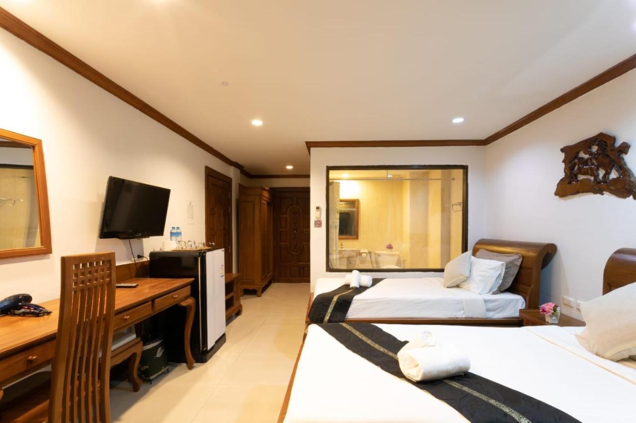 Best Venue Hotel Patong Exterior photo