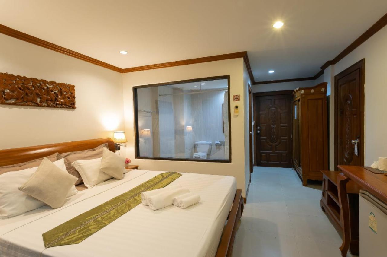 Best Venue Hotel Patong Exterior photo
